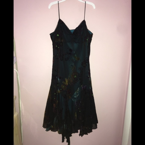 Dresses & Skirts - Beautiful flowy dress